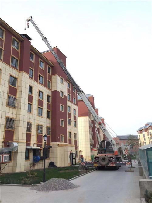 播州区跨街广告牌的高空安装注意事项