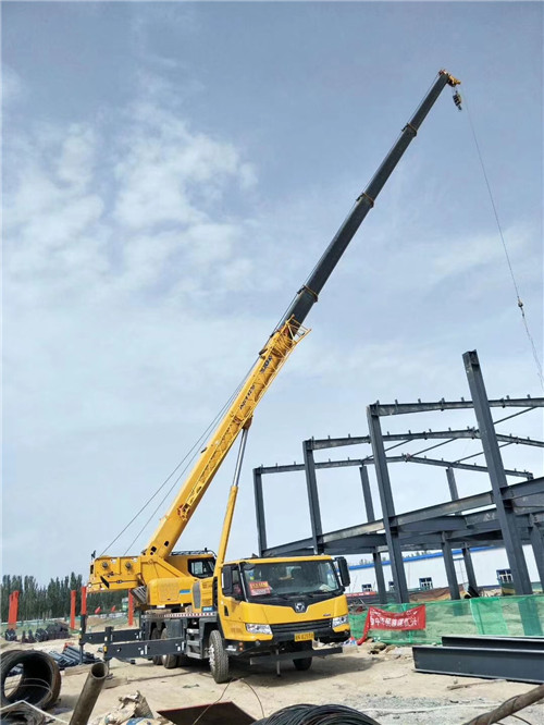 播州区超高层建筑钢结构吊装案例